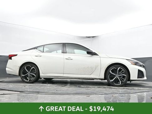 Used 2024 Nissan Altima 2.5 SR image 52