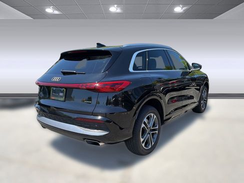 Used 2025 Audi Q5 Premium w/ Convenience Package AWD/4WD image 9