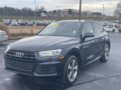 Used 2020 Audi Q5 2.0T Premium w/ Titanium Sport Package image 3
