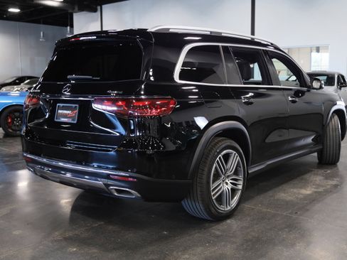 Used 2024 Mercedes-Benz GLS 450 4MATIC image 6