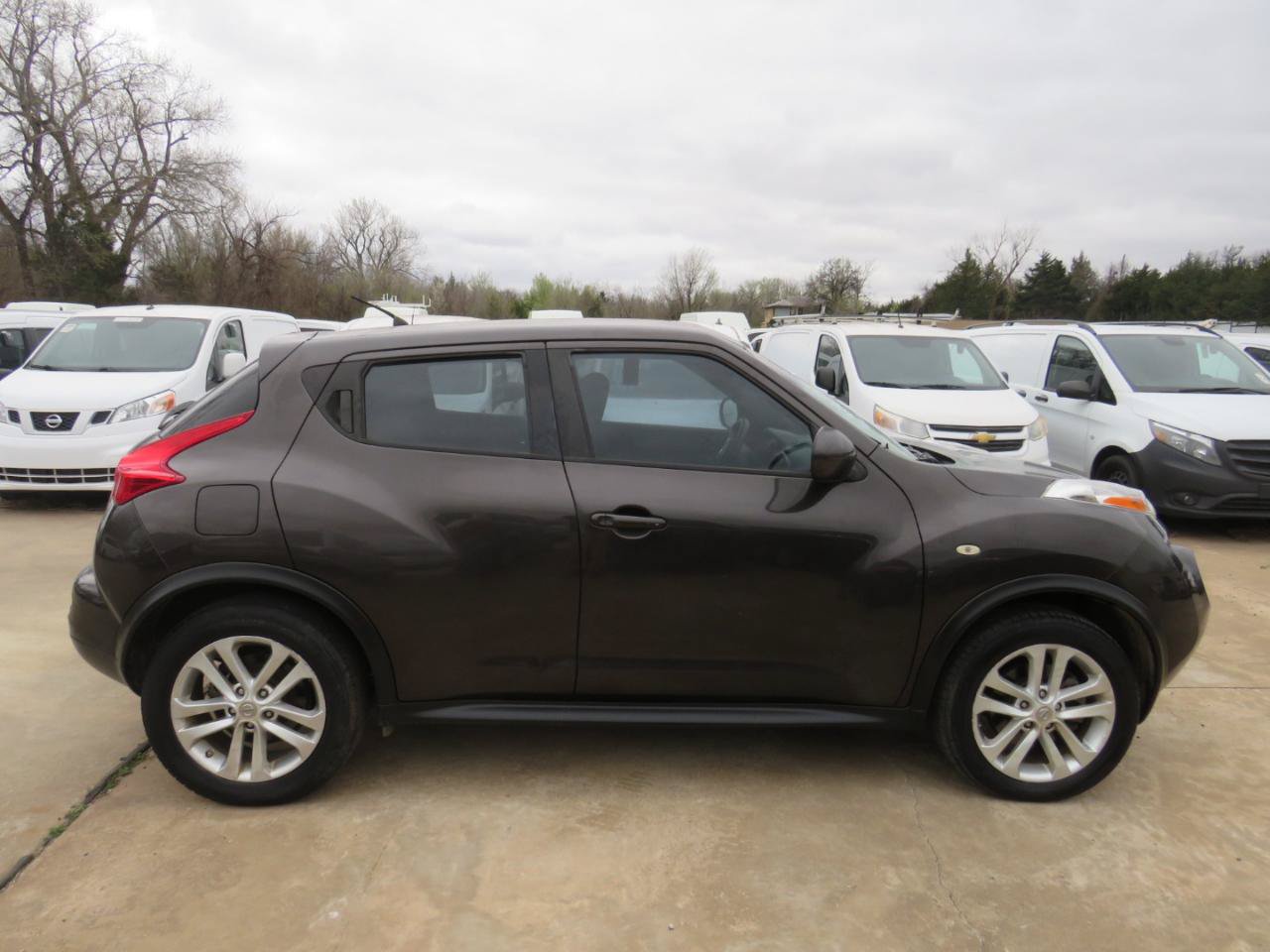Used 2012 Nissan Juke S FWD image 5