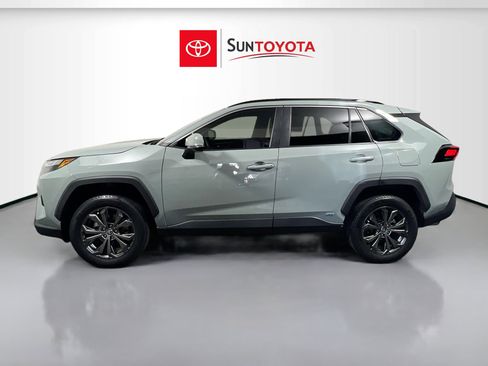 Used 2023 Toyota RAV4 XLE Premium image 7