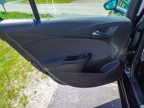 Used 2017 Chevrolet Cruze LT FWD image 27