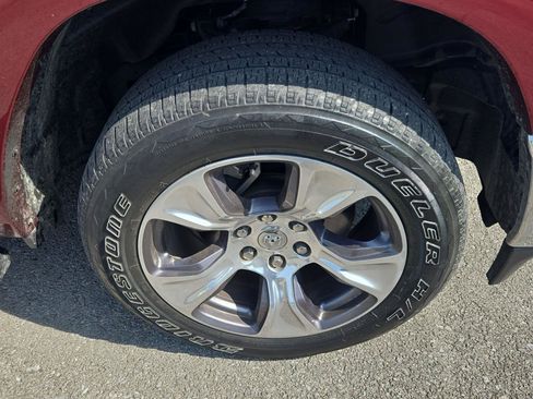 Used 2022 RAM 1500 Laramie AWD/4WD image 9