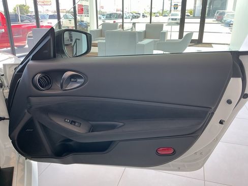 New 2025 Nissan Z Performance w/ Floor Mat Package image 5