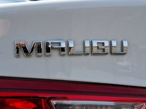 Used 2024 Chevrolet Malibu LT FWD image 29