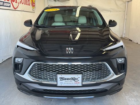 Used 2024 Buick Encore GX Avenir w/ Avenir Convenience Package FWD image 3