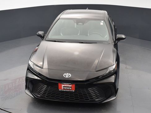 Used 2025 Toyota Camry SE FWD image 23