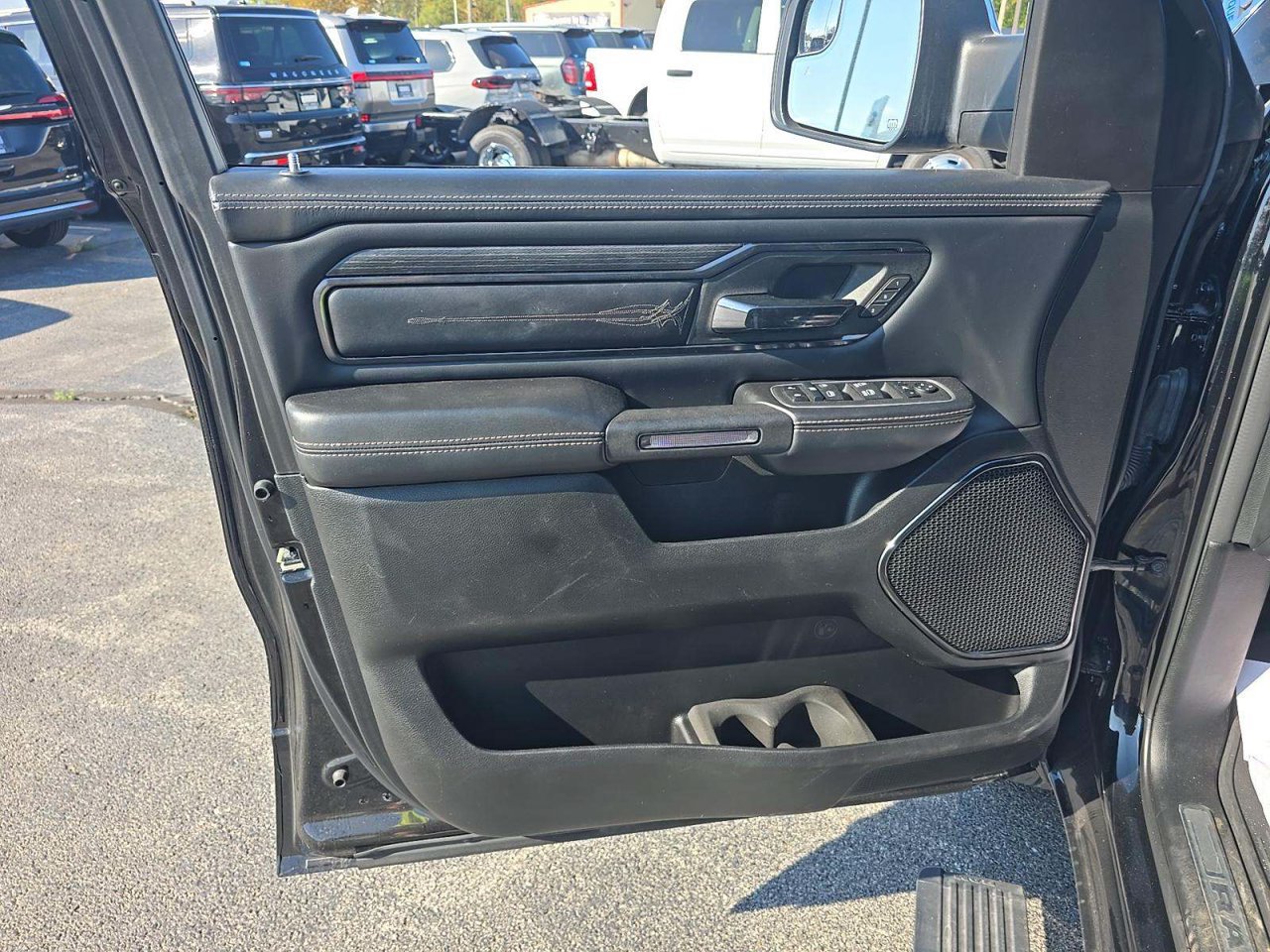 Used 2023 RAM 1500 Limited w/ Body Color Bumper Group AWD/4WD image 16