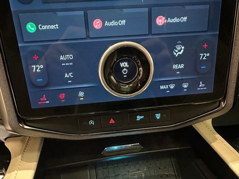 Used 2022 Ford Expedition Platinum image 14