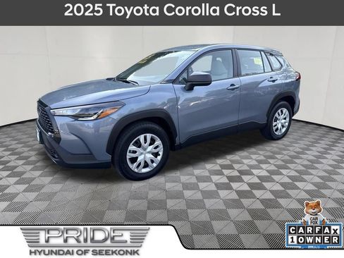 Used 2025 Toyota Corolla Cross L AWD/4WD image 1