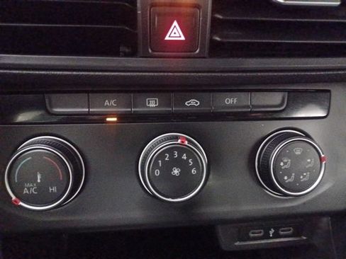 Used 2020 Volkswagen Jetta S FWD image 24