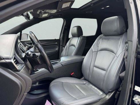 Used 2023 Buick Enclave Essence w/ Experience Buick Package FWD image 21