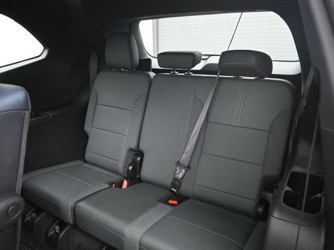 Used 2024 GMC Acadia AT4 w/ Luxury Package AWD/4WD image 36