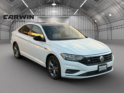 Used 2021 Volkswagen Jetta R-Line FWD image 3