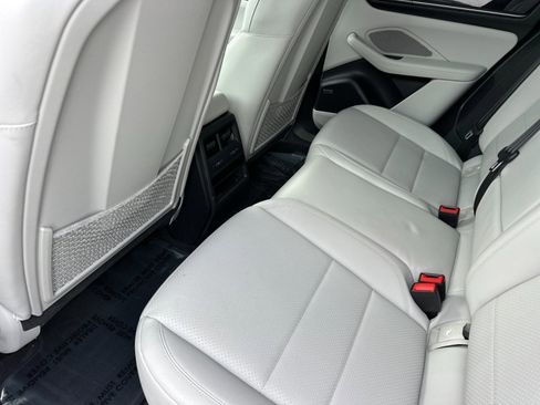 Used 2025 Porsche Macan Electric image 13