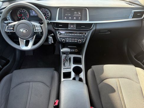 Used 2019 Kia Optima LX FWD image 2