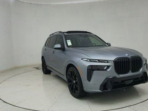 Used 2024 BMW X7 xDrive40i w/ M Sport Package image 69