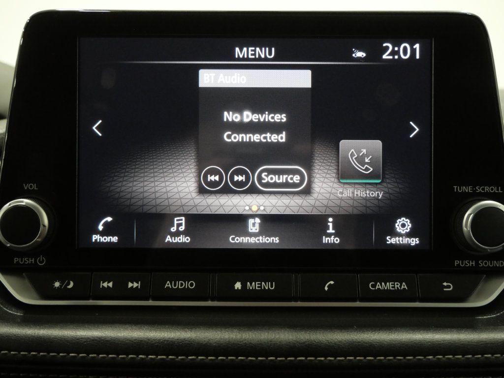 Used 2025 Nissan Rogue SV AWD/4WD image 17