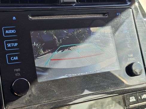 Used 2017 Toyota Prius Two image 38