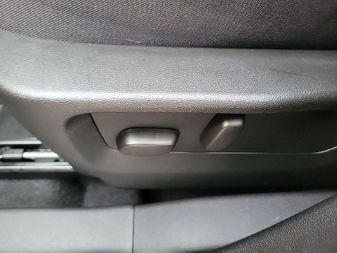 Used 2023 Buick Envision Essence w/ Sport Touring Package image 16