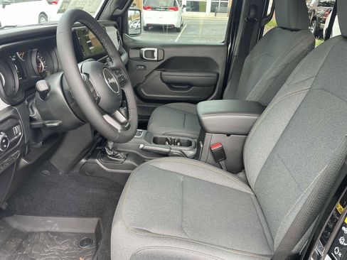 New 2025 Jeep Gladiator Sport image 23