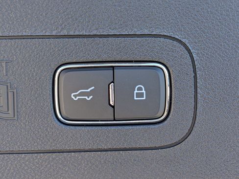 Used 2025 Lincoln Aviator Reserve image 16