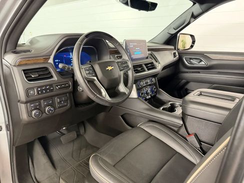 Used 2023 Chevrolet Tahoe Premier w/ Advanced Technology Package AWD/4WD image 11