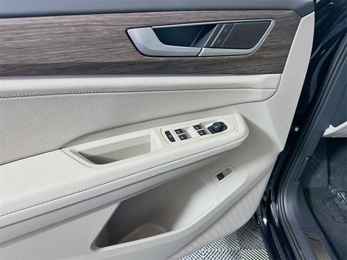 New 2026 Volkswagen Atlas SEL image 9