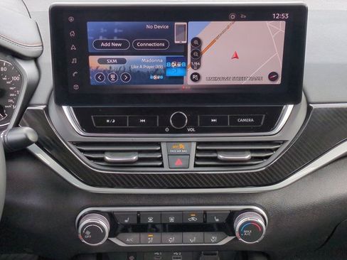 Used 2024 Nissan Altima 2.5 SR w/ SR Premium Package image 17