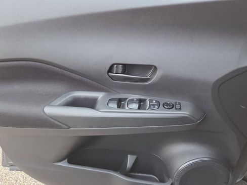 Used 2023 Nissan Kicks S image 14