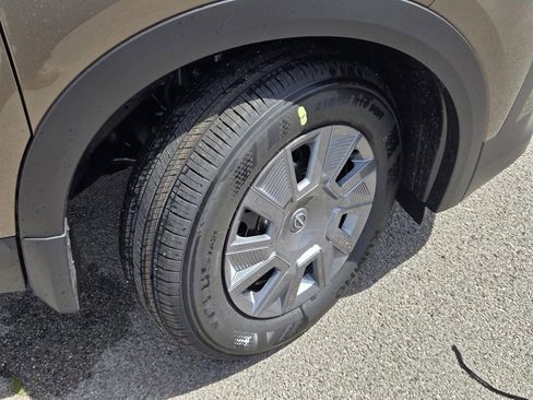 New 2026 Nissan Kicks S image 6