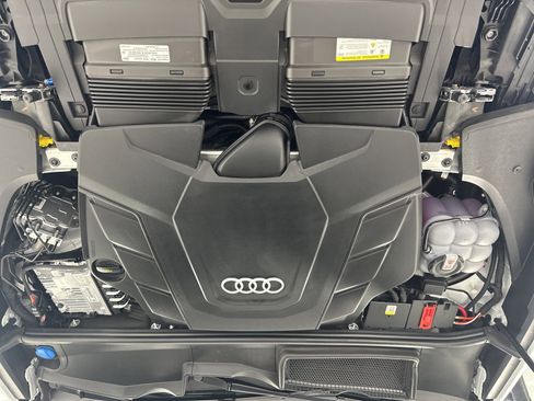 Certified 2025 Audi Q8 Premium Plus w/ Premium Plus Package image 20