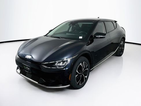 Used 2023 Kia EV6 Wind RWD image 3