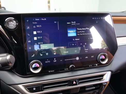 Used 2025 Lexus RX 350 Premium w/ Accessory Package (Z1) FWD image 23
