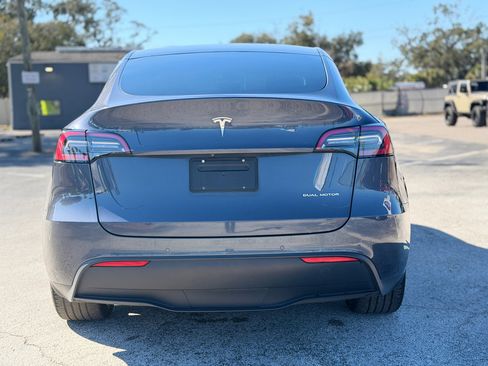 Used 2022 Tesla Model Y Long Range image 4