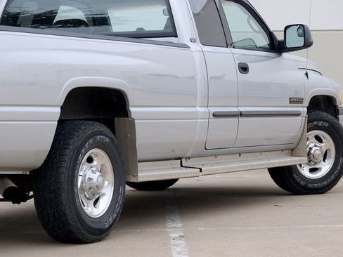 Used 2002 Dodge Ram 2500 Truck SLT image 34