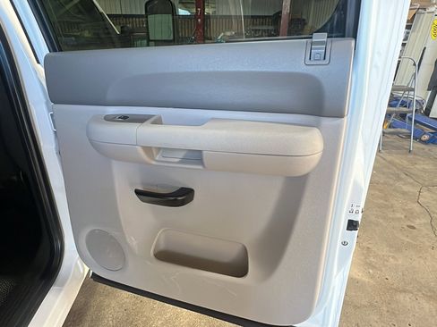 Used 2008 Chevrolet Silverado 3500 W/T w/ Snow Plow Prep Package image 17