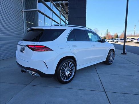 Used 2026 Mercedes-Benz GLE 450 4MATIC image 3