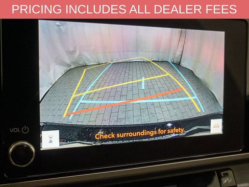 Used 2025 Toyota Camry SE FWD image 13