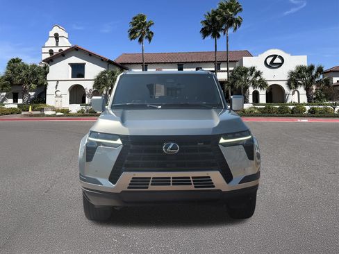 Certified 2025 Lexus GX 550 AWD/4WD image 6
