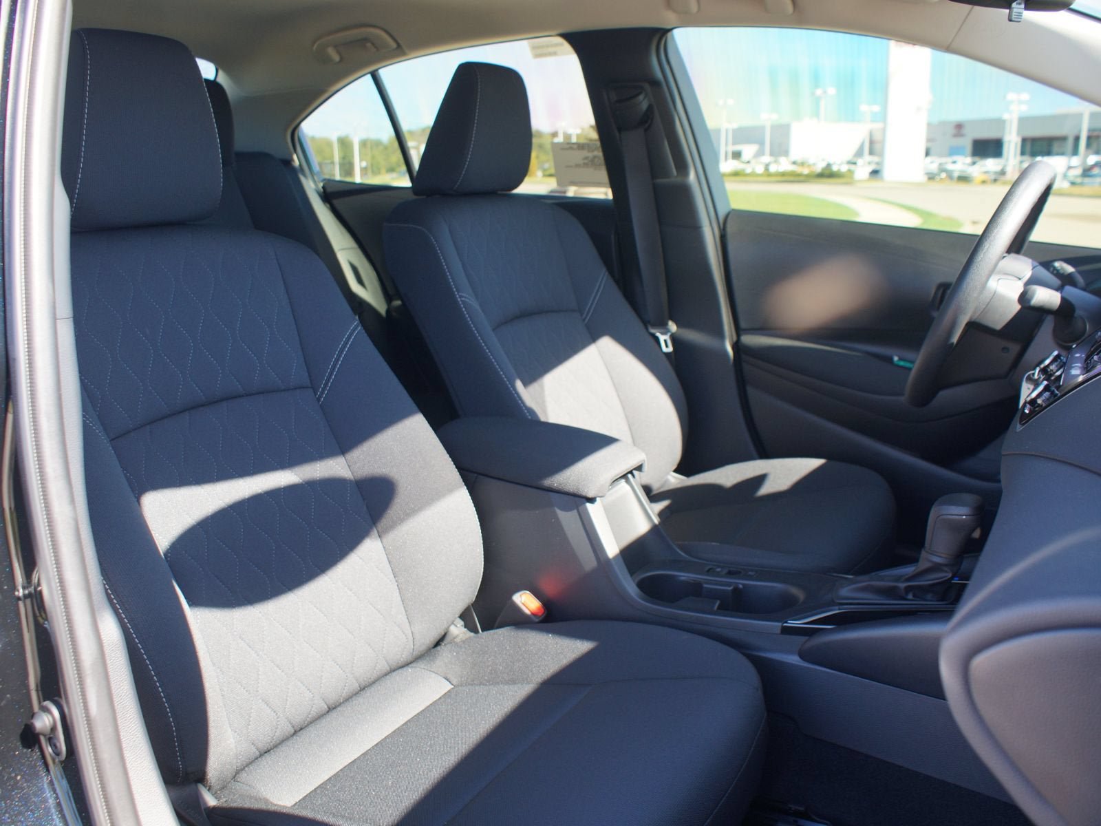 Used 2025 Toyota Corolla LE FWD image 21