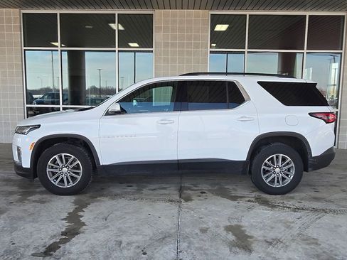 Used 2023 Chevrolet Traverse LT image 9