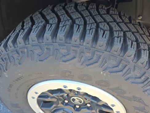 Used 2024 Ford Bronco Badlands image 50