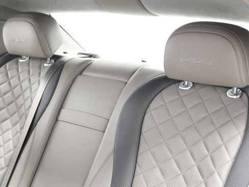 Used 2018 Bentley Flying Spur S W12 AWD/4WD image 55