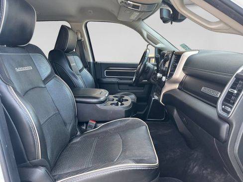 Used 2024 RAM 2500 Laramie AWD/4WD image 19