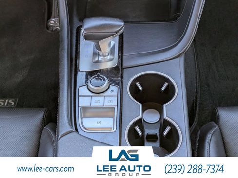 Used 2022 Genesis G70 2.0T image 15