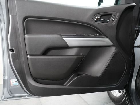 Used 2022 Chevrolet Colorado LT w/ LT Convenience Package AWD/4WD image 21
