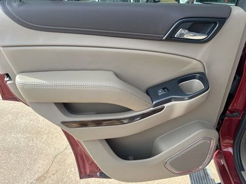 Used 2019 GMC Yukon SLT w/ Premium Edition image 23