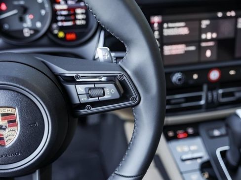 Certified 2026 Porsche Macan AWD/4WD image 20